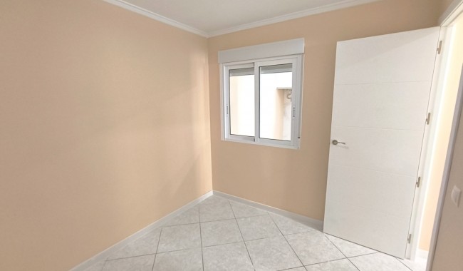 Resale - Townhouse - Torrevieja - El Chaparral