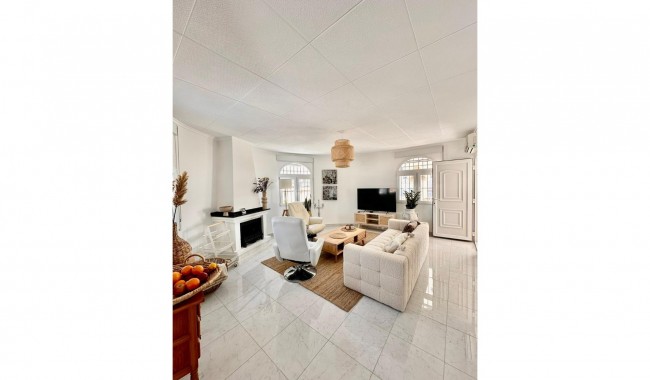 Segunda mano - Villa - Torrevieja - San Luis