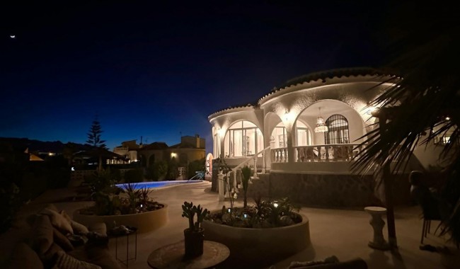 Segunda mano - Villa - Torrevieja - San Luis