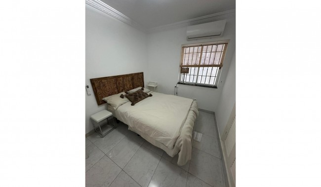 Segunda mano - Villa - Torrevieja - San Luis