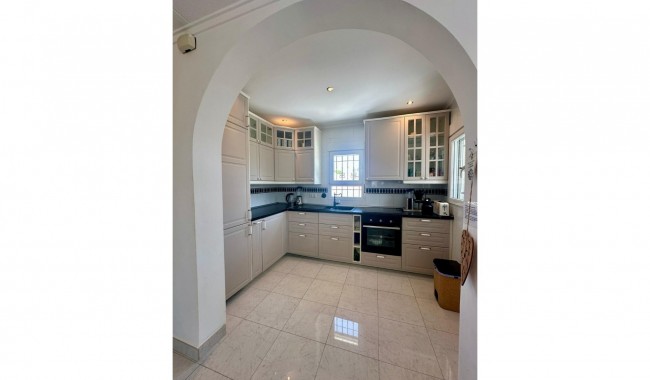 Segunda mano - Villa - Torrevieja - San Luis