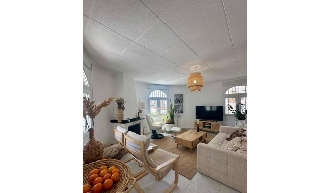 Segunda mano - Villa - Torrevieja - San Luis