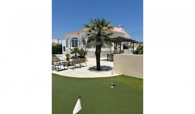 Segunda mano - Villa - Torrevieja - San Luis