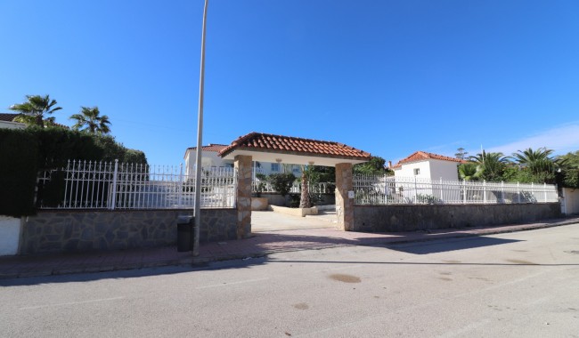 Begagnad - Villa - Algorfa - Lomas de La Juliana