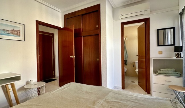 Sprzedaż - Apartament - Torrevieja