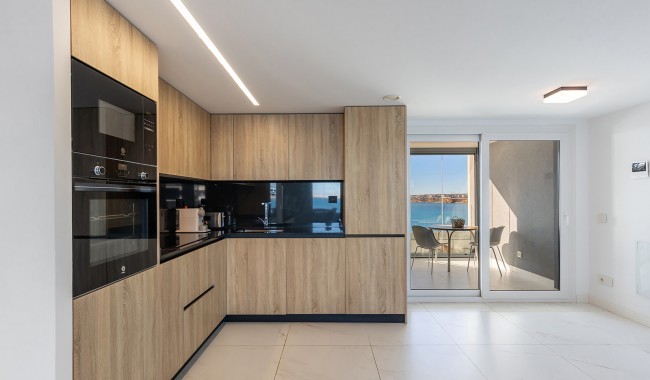 Sprzedaż - Apartament - Torrevieja - Punta Prima