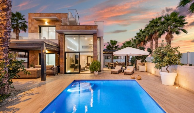 Brukt - Villa - Cabo Roig