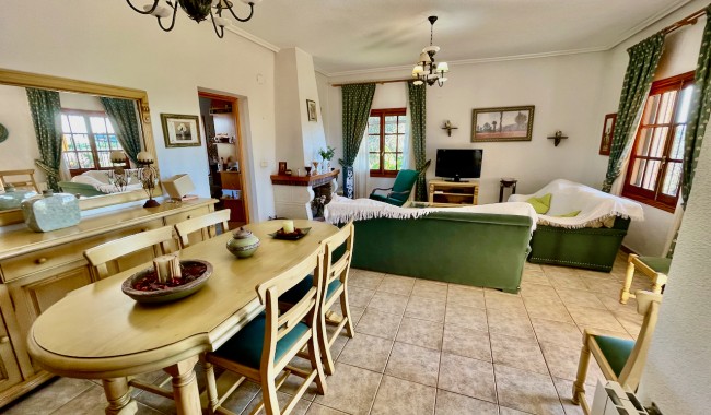 Begagnad - Finca - Daya Nueva