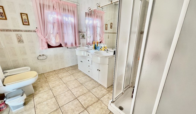 Begagnad - Finca - Daya Nueva