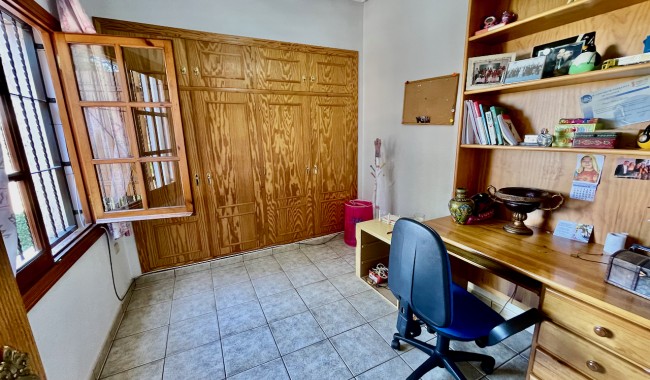 Begagnad - Finca - Daya Nueva