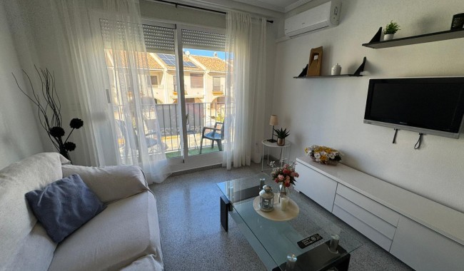 Segunda mano - Apartamento - San Miguel de Salinas