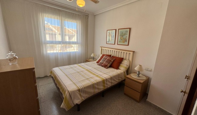 Segunda mano - Apartamento - San Miguel de Salinas