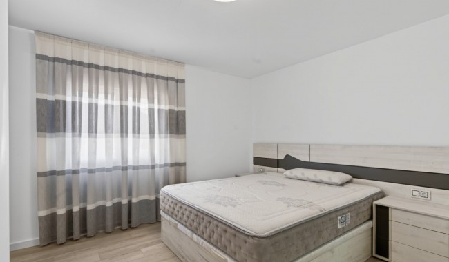 Resale - Villa - Alicante - Rebolledo