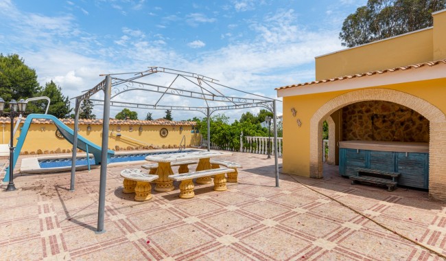 Segunda mano - Villa - Jacarilla