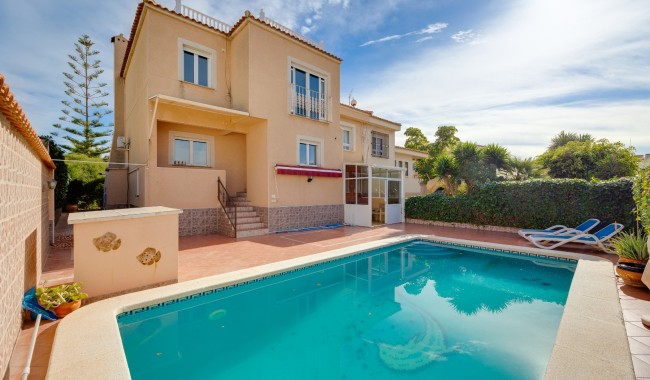 Begagnad - Villa - Torrevieja - El Chaparral