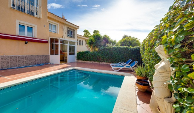 Begagnad - Villa - Torrevieja - El Chaparral
