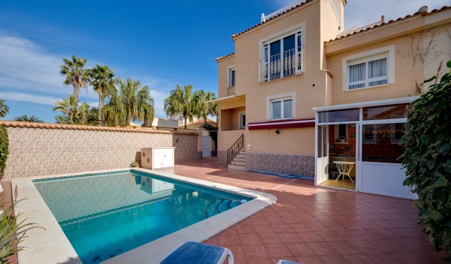 Begagnad - Villa - Torrevieja - El Chaparral