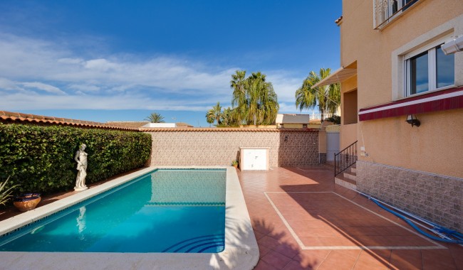 Begagnad - Villa - Torrevieja - El Chaparral
