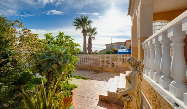 Begagnad - Villa - Torrevieja - El Chaparral