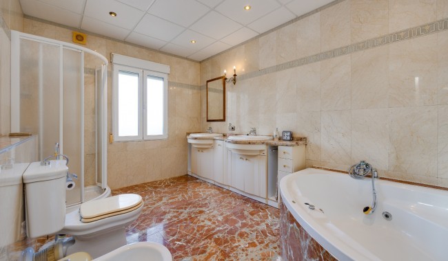 Begagnad - Villa - Torrevieja - El Chaparral