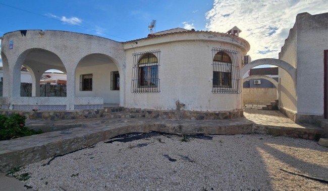 Villa - Begagnad - Torrevieja - El Chaparal
