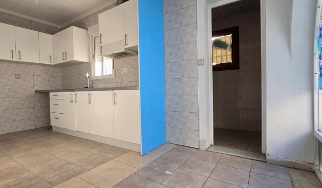 Resale - Villa - Torrevieja - El Chaparal