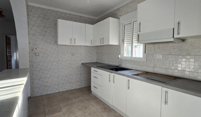 Resale - Villa - Torrevieja - El Chaparal