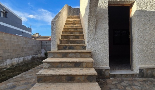 Resale - Villa - Torrevieja - El Chaparal