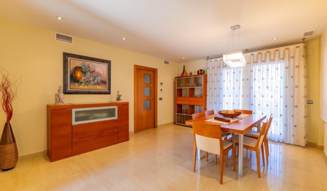 Begagnad - Radhus - Torrevieja - La Veleta