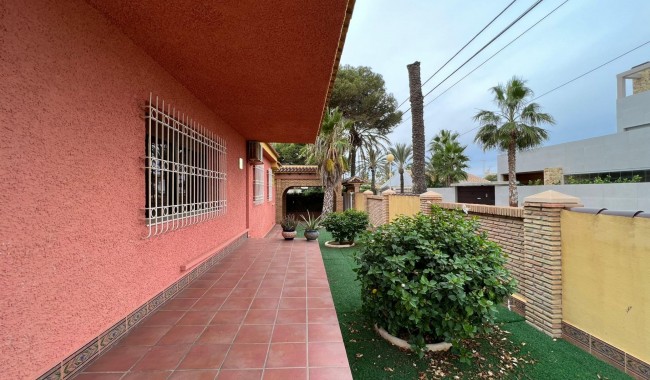 Resale - Villa - Orihuela Costa - Cabo Roig