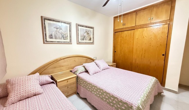 Resale - Apartment - Torrevieja - Playa del cura