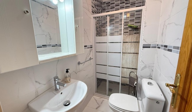 Resale - Apartment - Torrevieja - Playa del cura