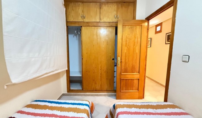 Resale - Apartment - Torrevieja - Playa del cura