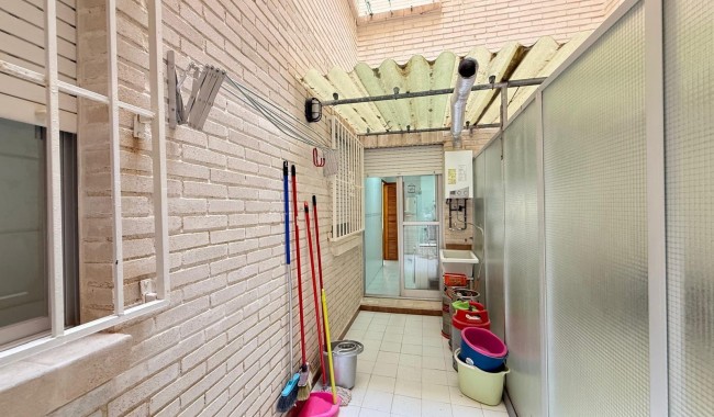 Resale - Apartment - Torrevieja - Playa del cura