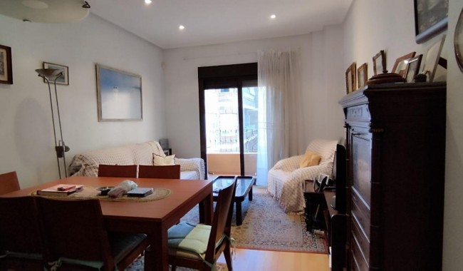 Apartament - Sprzedaż - Torrevieja - Torrevieja