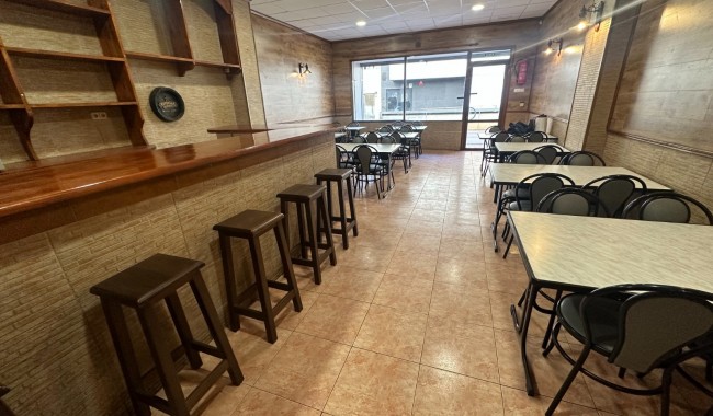 Segunda mano - Local comercial - Torrevieja