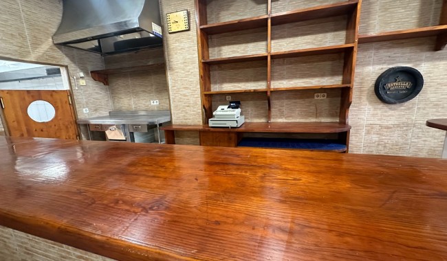 Segunda mano - Local comercial - Torrevieja