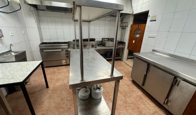 Segunda mano - Local comercial - Torrevieja
