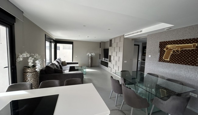 Resale - Villa - Torrevieja - Los Balcones