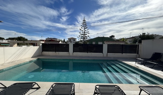 Resale - Villa - Torrevieja - Los Balcones