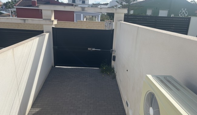 Resale - Villa - Torrevieja - Los Balcones
