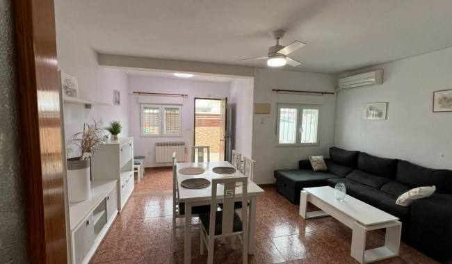 Begagnad - Bungalow - Torrevieja - Torretas