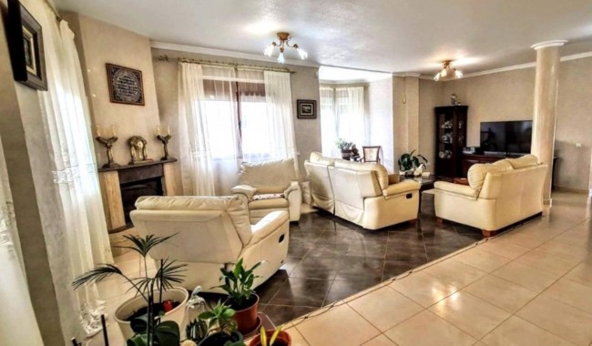 Begagnad - Villa - Ciudad Quesada/Rojales - Centro
