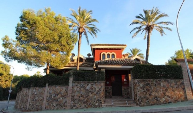 Begagnad - Villa - Orihuela - Campoamor