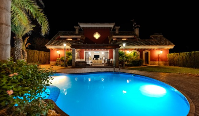 Begagnad - Villa - Orihuela - Campoamor