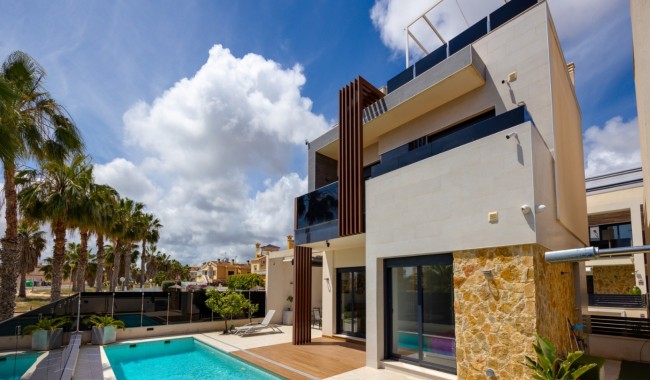 Begagnad - Villa - Orihuela - Lomas de Cabo Roig