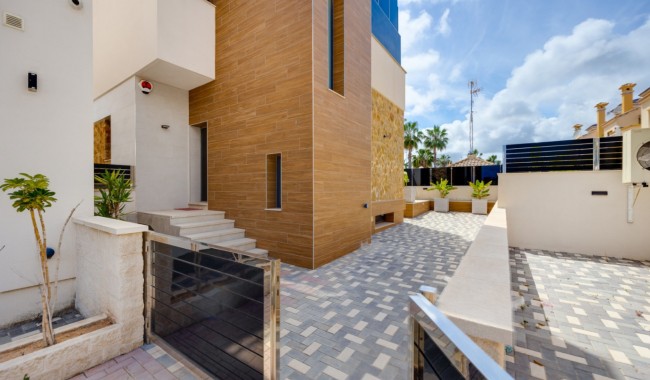 Begagnad - Villa - Orihuela - Lomas de Cabo Roig