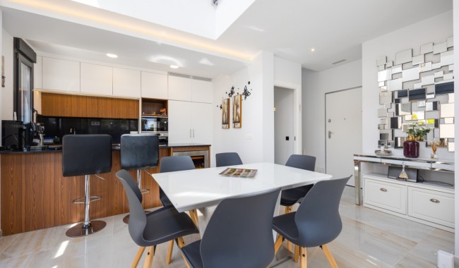 Begagnad - Villa - Orihuela - Lomas de Cabo Roig