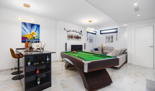 Begagnad - Villa - Orihuela - Lomas de Cabo Roig