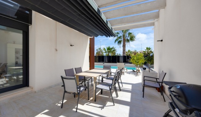 Begagnad - Villa - Orihuela - Lomas de Cabo Roig